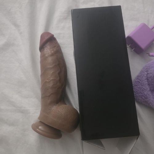 girthy-8-inch-silicone-dildo-with-strong-suction-in-pakistan